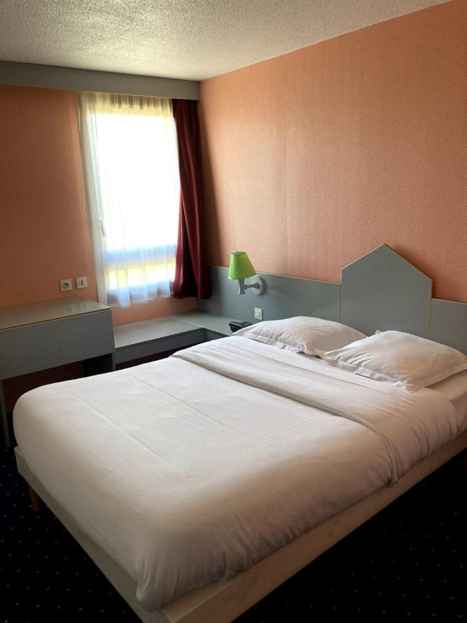 Brit Hotel Essentiel Moulins Avermes Buitenkant foto