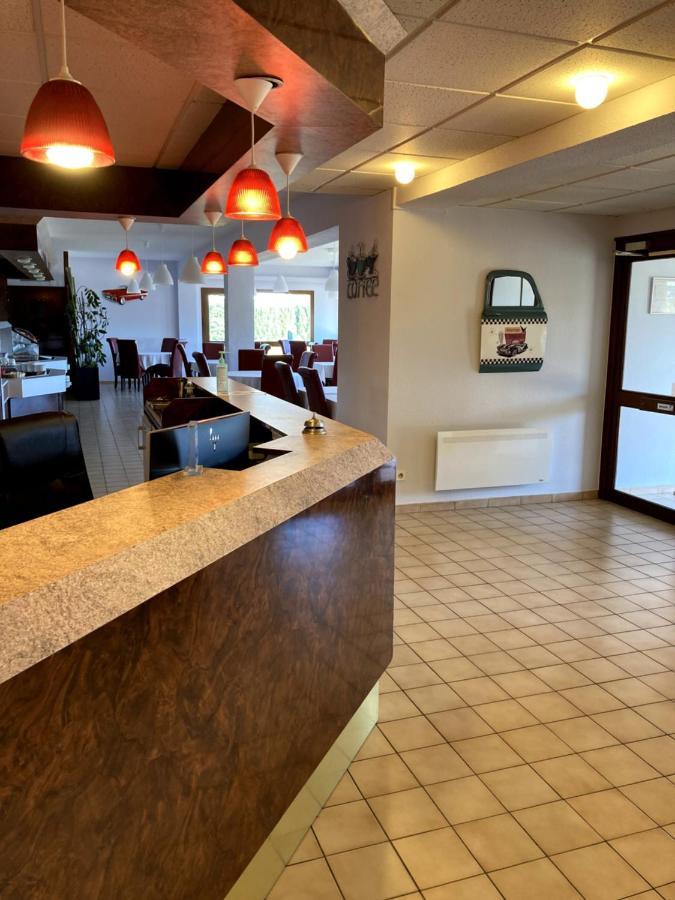 Brit Hotel Essentiel Moulins Avermes Buitenkant foto