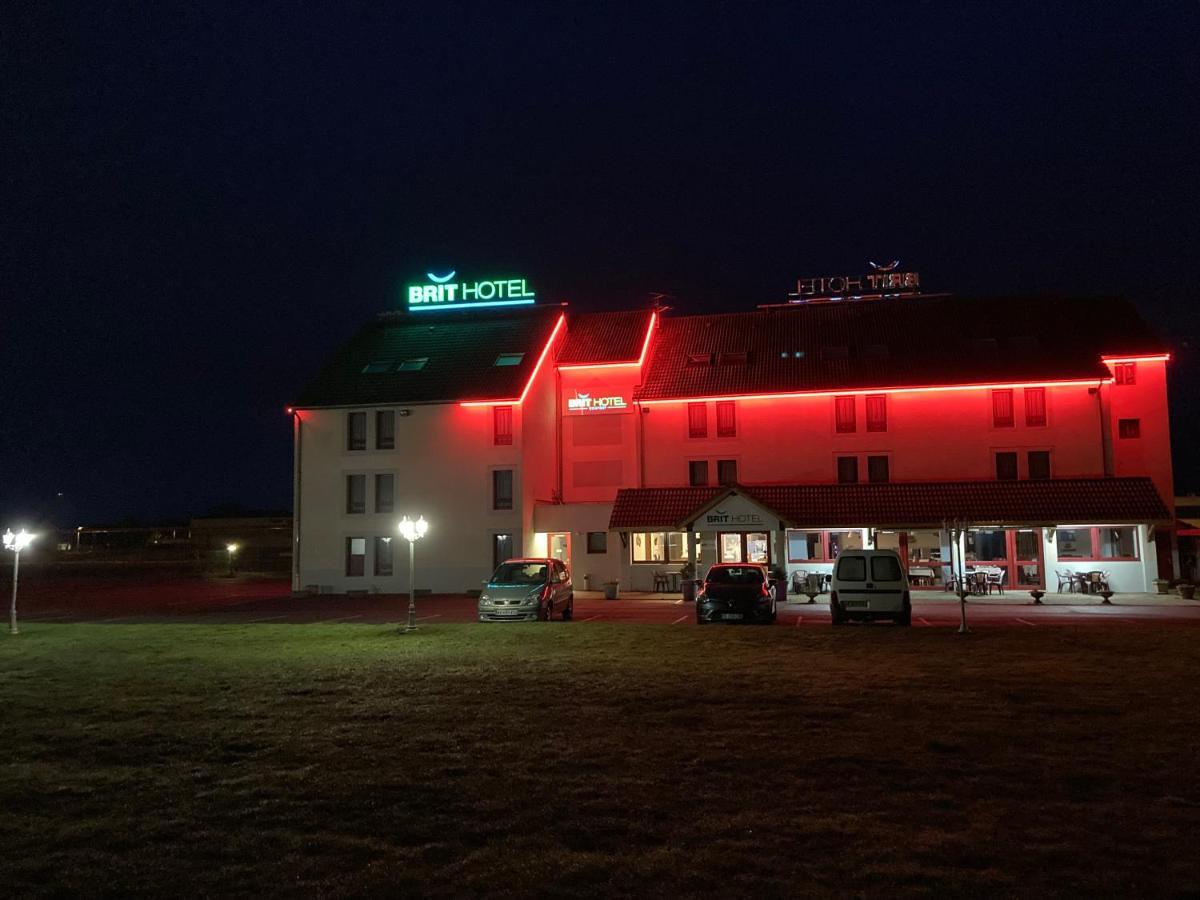 Brit Hotel Essentiel Moulins Avermes Buitenkant foto