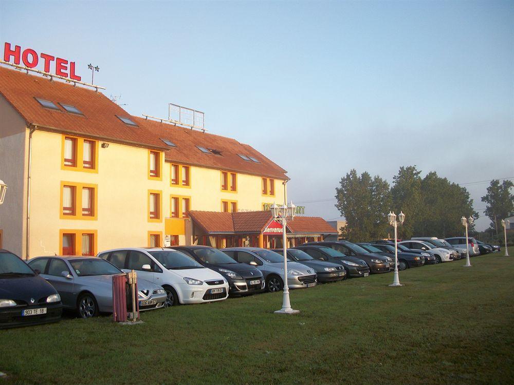 Brit Hotel Essentiel Moulins Avermes Buitenkant foto