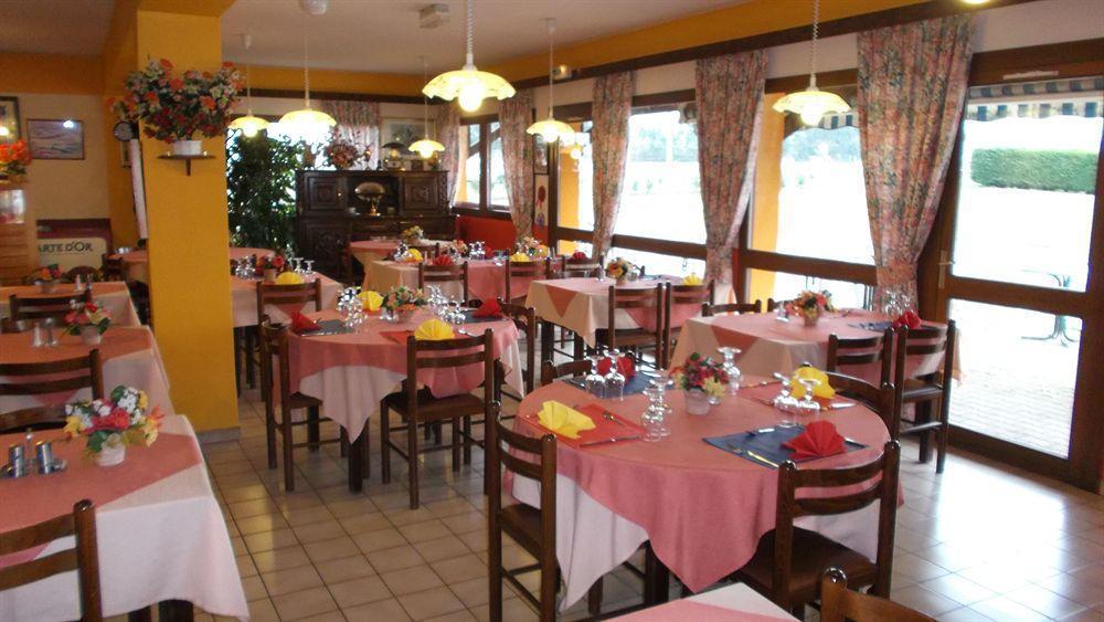 Brit Hotel Essentiel Moulins Avermes Buitenkant foto