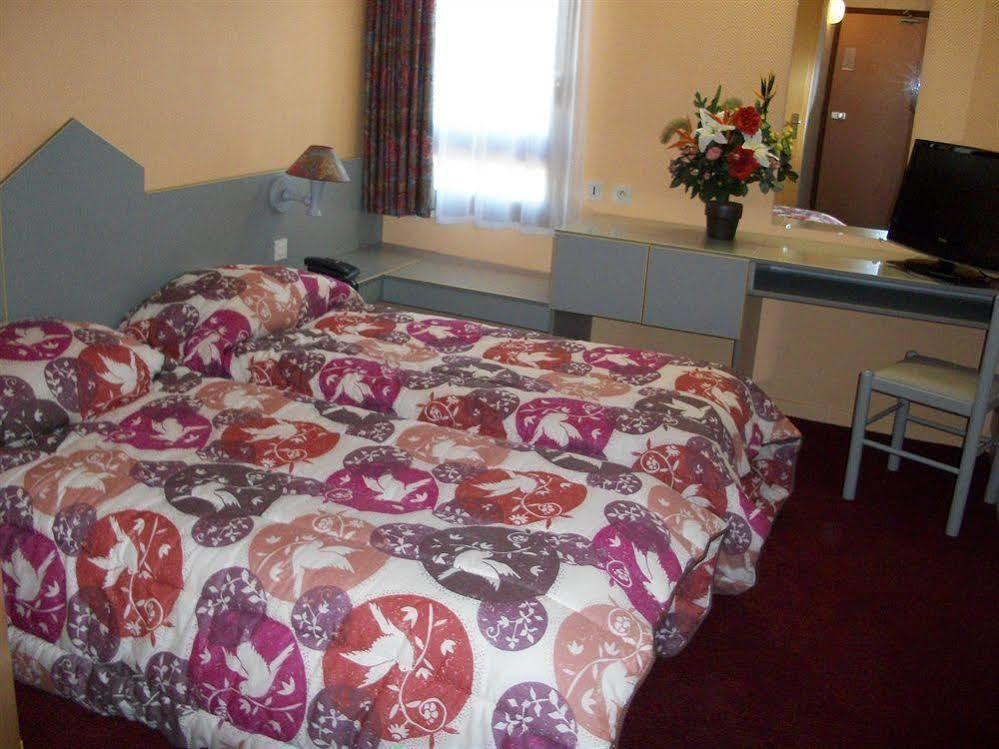 Brit Hotel Essentiel Moulins Avermes Buitenkant foto